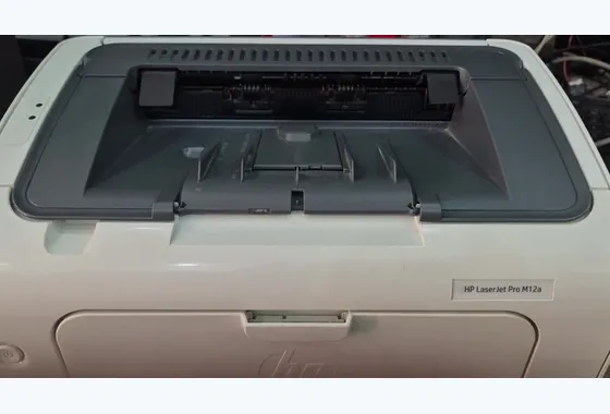 Máy in cũ Hp M12a đã qua kiểm tra, bán tại Tin Học HT