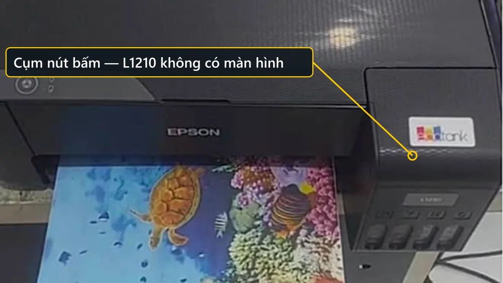 Máy in phun Epson L1210 EcoTank đang in một bản ảnh màu khổ A4